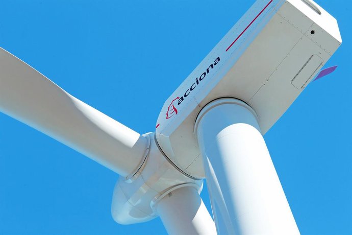 Archivo - Aerogenerador de Acciona