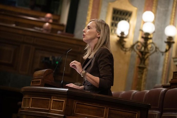 La diputada de VOX Blanca Armario González interviene durante una sesión plenaria, en el Congreso de los Diputados, a 15 de septiembre de 2026, en Madrid (España). 