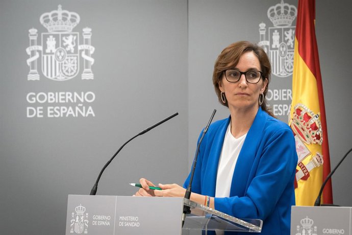 A ministra da Saúde, Mónica García, atualiza os dados e apresenta as políticas de prevenção do suicídio no Ministério da Saúde, em 10 de setembro de 2026, em Madri (Espanha). O evento coincide com o Dia Mundial da Prevenção do S