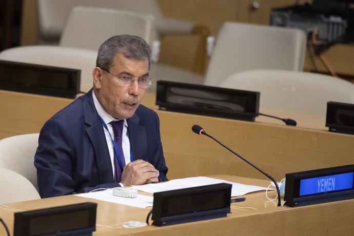 Archivo - Arquivo - (200728) -- NAÇÕES UNIDAS, 28 de julho de 2020 (Xinhua) -- Abdullah Ali Fadhel Al-Saadi, representante permanente do Iêmen junto às Nações Unidas, discursa em uma reunião do Conselho de Segurança sobre a situação no Iêmen na sede da ON
