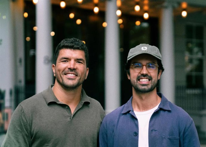 Mateus Mesquita Alves, cofundador y CPO de Quartz, y André Silva, cofundador y CEO de Quartz