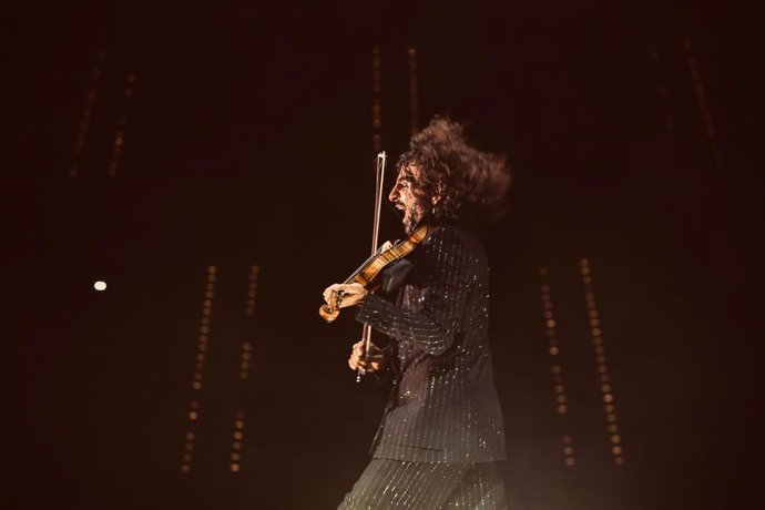 El violinista presentará los días 23, 24 y 25 de octubre un espectáculo que fusiona música clásica, rock, flamenco, tango y sonidos mediterráneos