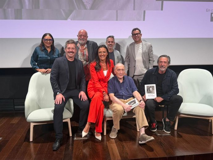 Fotografía del acto de presentación del libro monográfico 'El legado de Paco Rabal' en la Academia de las Artes y las Ciencias Cinematográficas