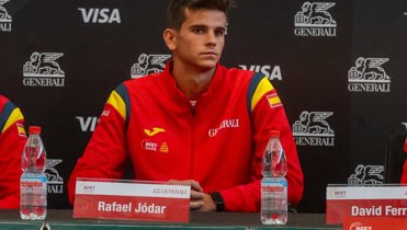 Tenis