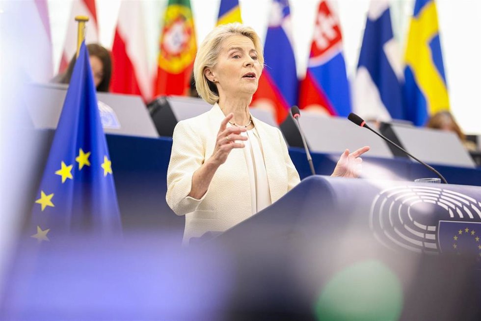 La presidenta de la Comisión Europea, Ursula von der Leyen, en el Debate sobre el Estado de la Unión (SOTEU) ante el pleno del Parlamento Europeo.