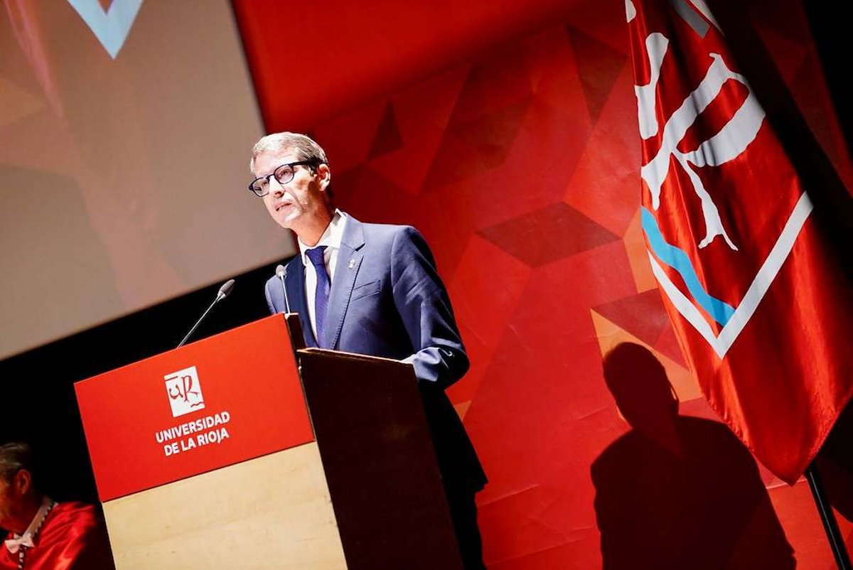 El presidente riojano anuncia una dotación  histórica  de 55,5 millones de euros para la UR en 2027