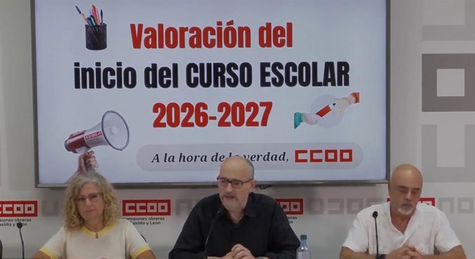 María jesús Castañeda, José Antonio Alegre y Francisco Martínez, durante la rueda de prensa.