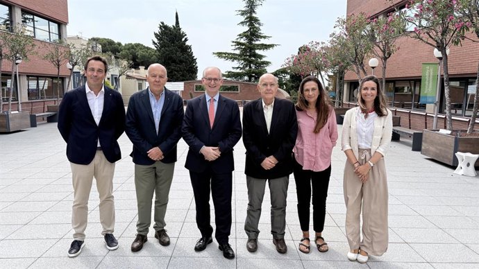 La UIC y Bimedica crean el  Aula Bimedica de las Personas Mayores