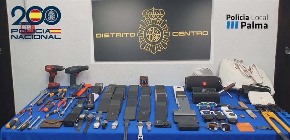 Cae un grupo criminal dedicado a robar a bañistas en playas de Palma y Calvià.