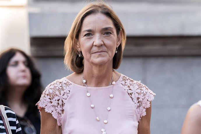 La  portavoz del PSOE en el Ayuntamiento, Reyes Maroto, durante un minuto de silencio frente a la sede de la Delegación del Gobierno en la Comunidad de Madrid, a 15 de septiembre de 2026, en Madrid (España).