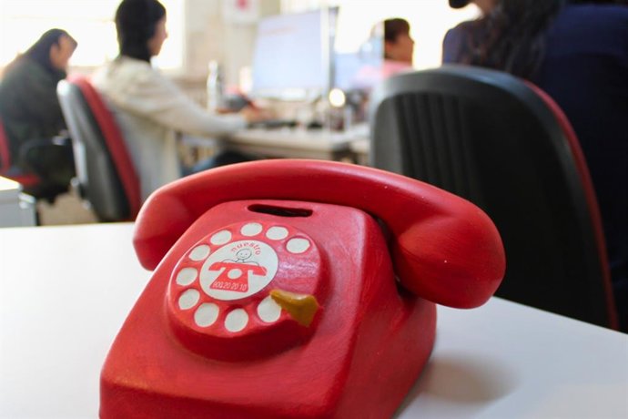 Archivo - Telefono de Fundación Anar. 