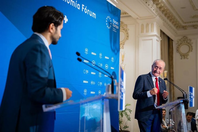 El alcalde de Málaga, Francisco de la Torre, en un desayuno informativo.