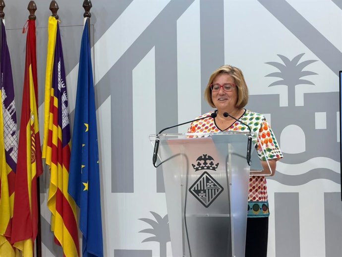 La portavoz del Ayuntamiento de Palma, Mercedes Celeste, en rueda de prensa posterior a la junta de gobierno.