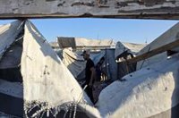 Mueren dos palestinos, incluido un niño, en un ataque de Israel contra un campamento de desplazados en Gaza