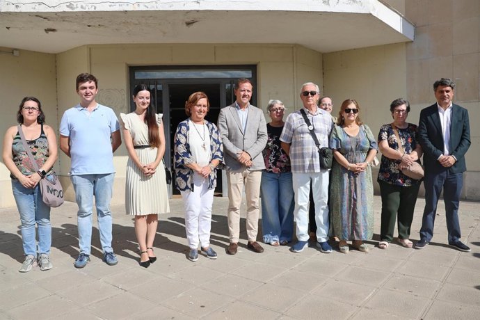 Visita de la presidenta de la Diputación de Toledo, Concepción Cedillo, y el alcalde de Toledo, Carlos Velázquez, al edificio en el que se ubicará la futura residencia de estudiantes en la ciudad.