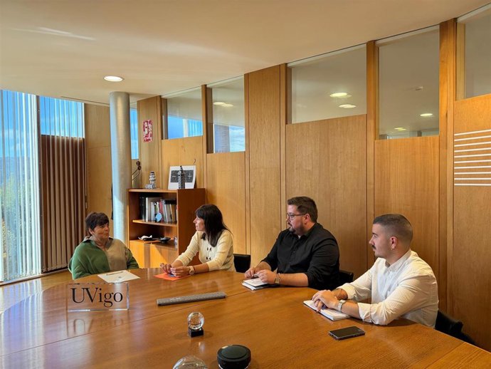 Imagen del encuentro entre Pontón y García Mateo.