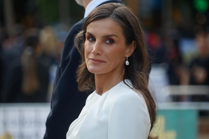 Archivo - La Reina Letizia a su llegada a la celebración de la Santa Misa presidida por el Papa León XIV, a 10 de junio de 2026, en Barcelona, Catalunya (España). Esta histórica eucaristía solemne en la Basílica de la Sagrada Familia, que cuenta con la as