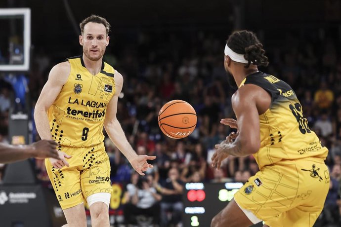 Archivo - Marcelinho Huertas of La Laguna Tenerife in action during the Spanish League, Liga ACB Endesa, basketball Semi Final Game 2 match played between FC Barcelona and La Laguna Tenerife at Palau Blaugrana on June 11, 2026 in Barcelona, Spain.