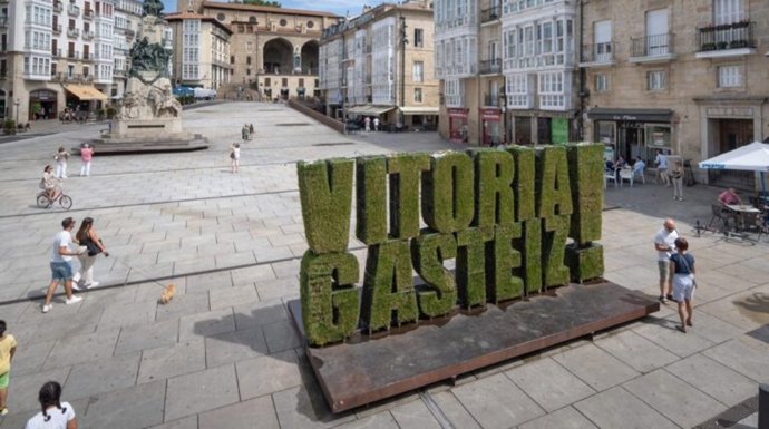 Archivo - Plaza de la Virgen Blanca de Vitoria-Gasteiz