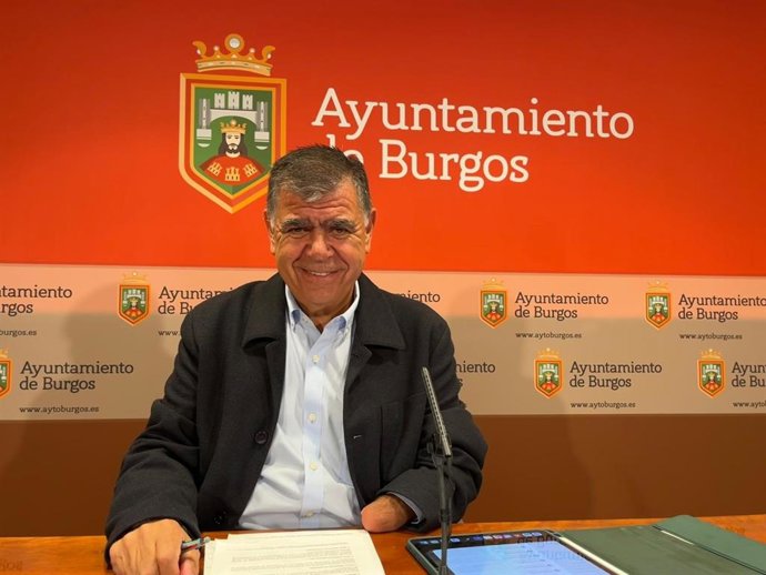 Manso durante la rueda de prensa en la que ha informado sobre la aprobación de licencias.