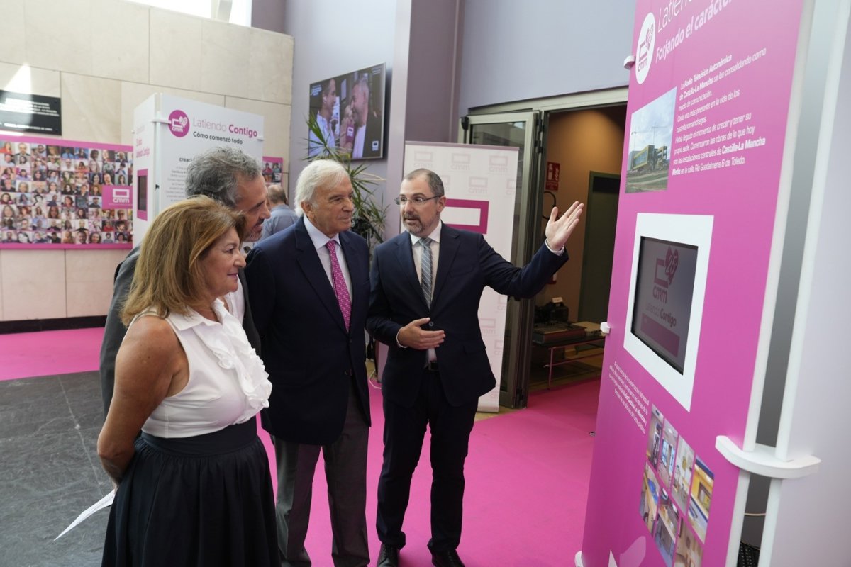CMM honra con una exposición el trabajo de todos sus profesionales en los 25 años de historia del ente público
