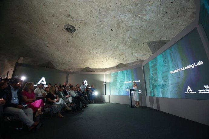 Archivo - La consejera de Cultura y Deporte, Patricia del Pozo, en la presentación del gemelo digital de la Alhambra. A 22 de julio de 2025, en Granada (Andalucía, España).