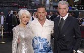 Foto: Pierce Brosnan y Helen Mirren zanjan la polémica con Tom Hardy: "Sin él no tendríamos Tierra de mafiosos (Mobland)"