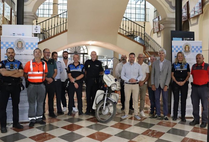 Imauguración de la exposición sobre la Policía local de Tudela