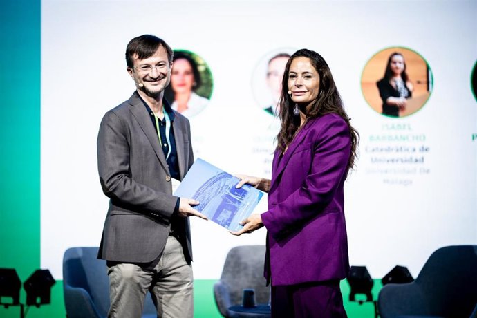 Entrega de la Declaración de Málaga en el sexto Congreso Smart City de la Red Española de Ciudades Inteligentes