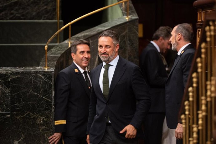 El presidente de Vox, Santiago Abascal, a su salida de una sesión plenaria en el Congreso.