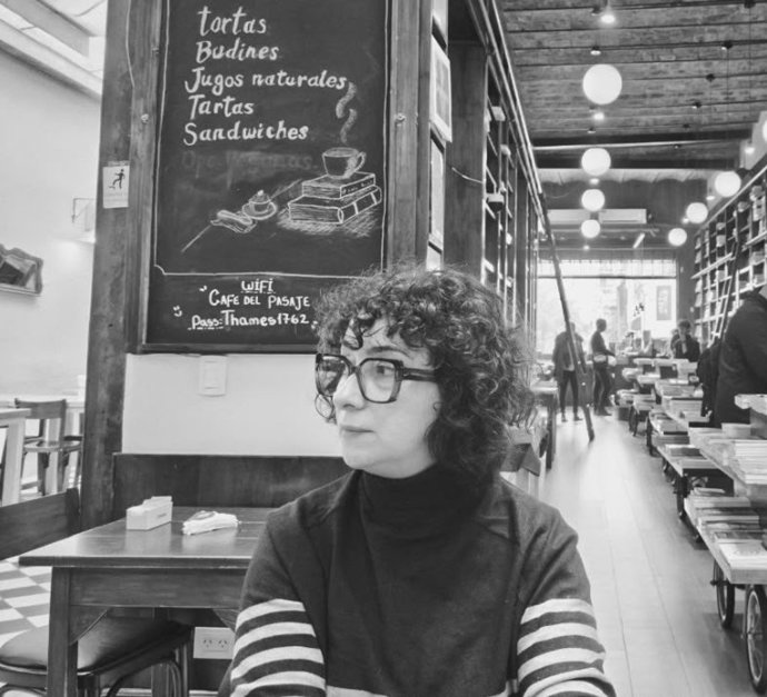 La escritora y filóloga Paula Pulgar Alves.