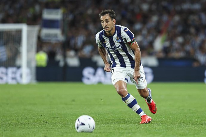 El jugador de la Real Sociedad Mikel Oyarzabal durante un partido de Liga.