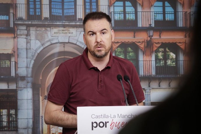 El diputado del grupo socialista en las Cortes de Castilla-La Mancha Antonio Sánchez Requena