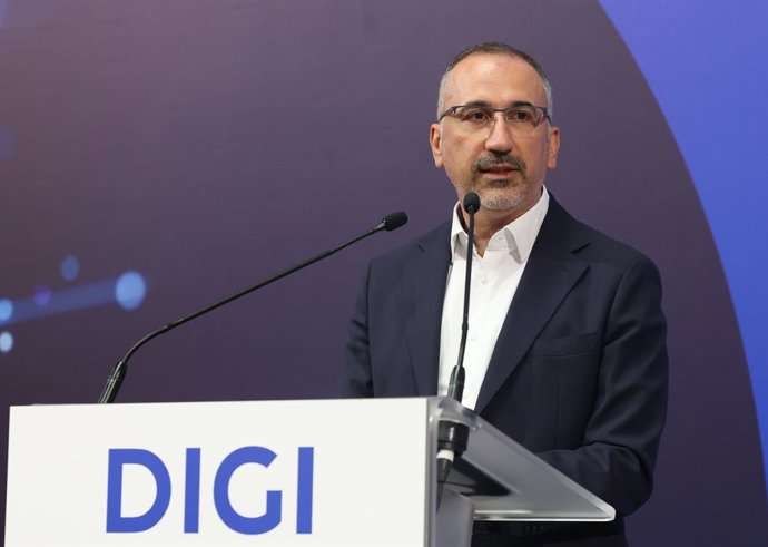 Archivo - El consejero delegado de DIGI, Marius Varzaru, durante la celebración del tradicional acto del toque de campana con motivo del debut de la compañía de telecomunicaciones Digi en la Bolsa española, a 16 de julio de 2026, en Madrid (España). Este 