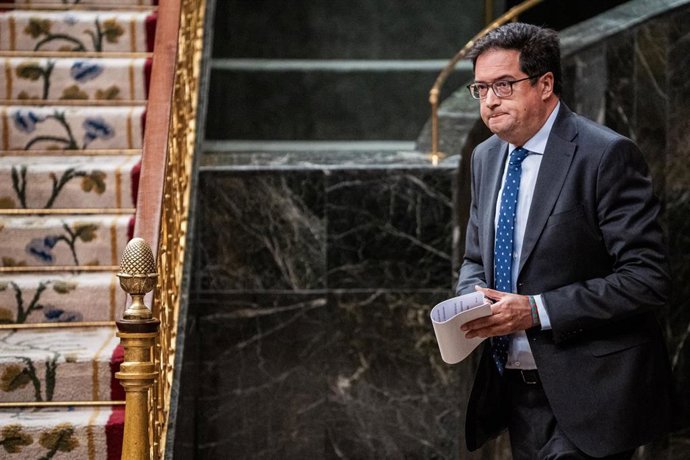 Archivo - El ministro para la Transformación Digital, Óscar López.
