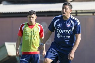Futbol, entrenamiento de la seleccion chilena. Los jugadores de la seleccion chilena son fotografiados durante su practica en el complejo deportivo Juan Pinto Duran como parte de su preparacion para los proximos partidos amistosos contra Canada, Estados