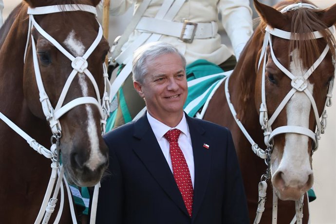 Santiago 14 de septiembre 2026. El Presidente de la Republica, Jose Antonio Kast, recibe Honores Especiales de la Guardia de Palacio enmarcadas en el inicio de las celebraciones de Fiestas Patrias.  Dragomir Yankovic/Aton Chile