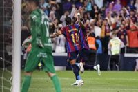 Raphinha y el FC Barcelona suman y siguen bajo la tormenta