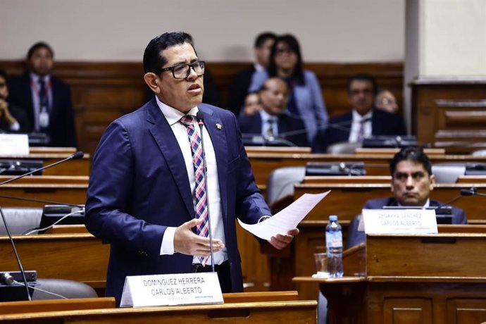 Perú.- Diputado Carlos Domínguez pide defender autonomía del BCR y profundizar descentralización