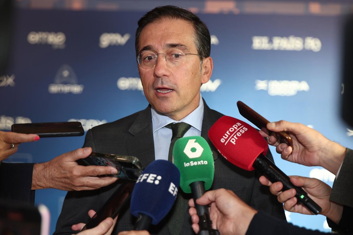 Albares ve  sintonía  en Vivas e Imbroda tras trasladarles el paquete para europeizar Ceuta y Melilla