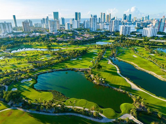 Miami impulsa su economía turística con inversiones millonarias en hoteles y oferta gastronómica
