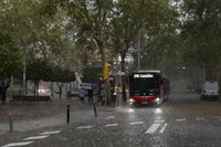 Els Bombers de Barcelona van rebre 216 avisos i van gestionar 158 serveis per les pluges d'aquest dimecres