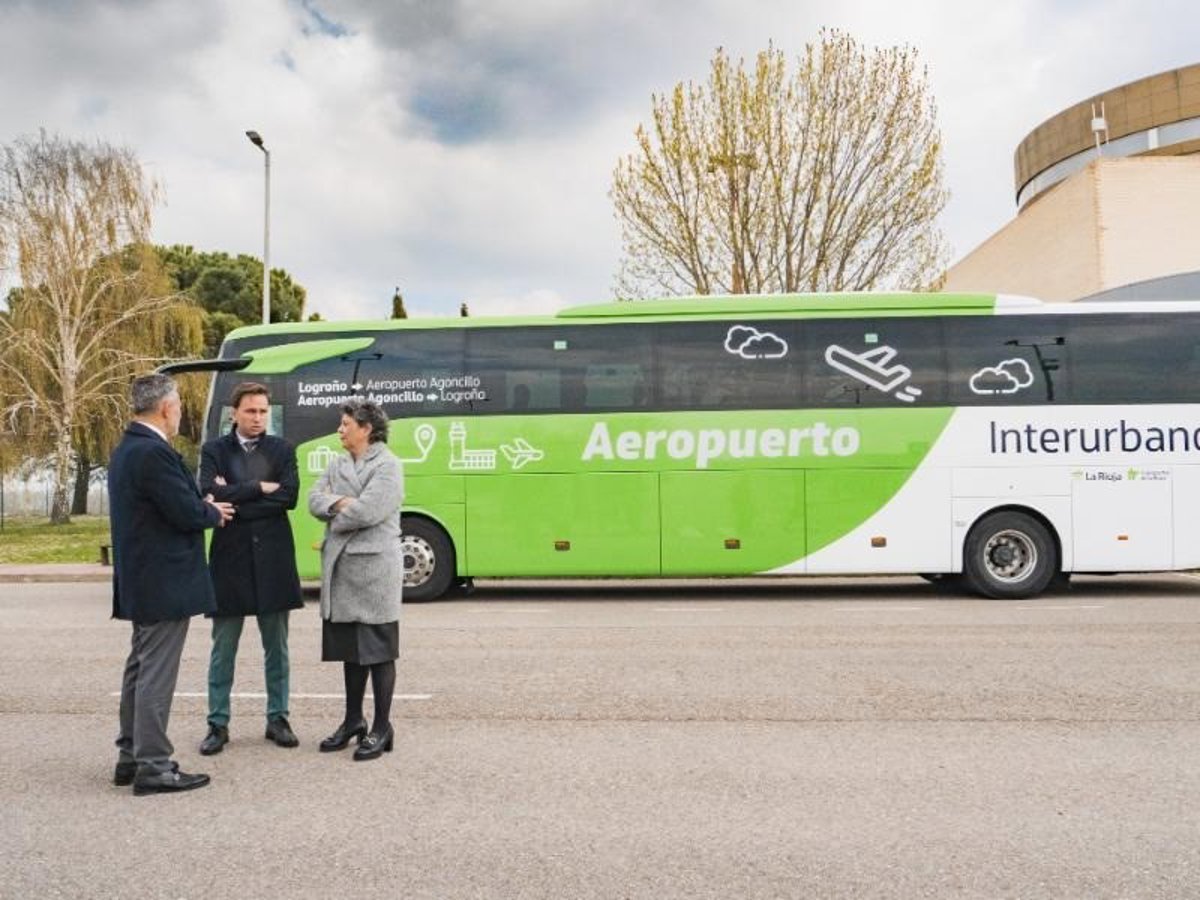 El servicio de autobús lanzadera de Logroño al aeropuerto de Agoncillo seguirá operativo a partir de octubre