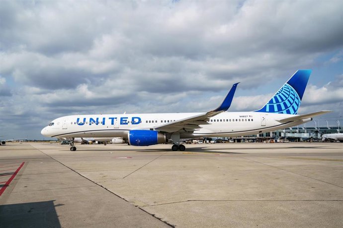 Archivo - Avión de United Airlines.