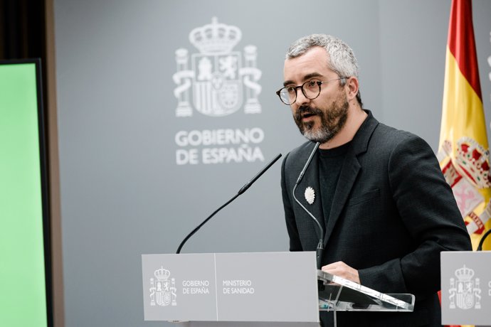 Archivo - El secretario de Estado de Sanidad, Javier Padilla, ofrece una rueda de prensa, en la sede del Ministerio de Sanidad, a 8 de mayo de 2026, en Madrid (España). La convocatoria es para informar sobre las últimas noticias del brote de Hantavirus y 