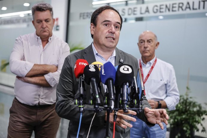 El presidente de la Generalitat Valenciana, Juanfran Pérez Llorca, visita el puesto de mando de Metrovalencia, a 17 de septiembre de 2026, en Valencia, Comunidad Valenciana (España). Metrovalencia, que se vio obligado a cerrar la circulación de todas las 