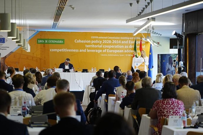 La presidenta de la Junta de Extremadura, María Guardiola, inaugura la reunión de  la Comisión de Política de Cohesión Territorial y Presupuesto de la UE (COTER) del Comité Europeo de las Regiones, que se celebra este jueves en Cáceres