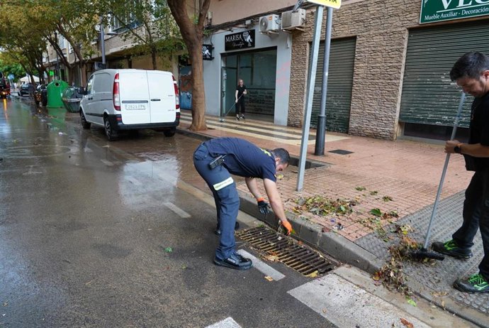 El Gobierno pide evitar desplazamientos innecesarios y seguir las recomendaciones de Emergencias