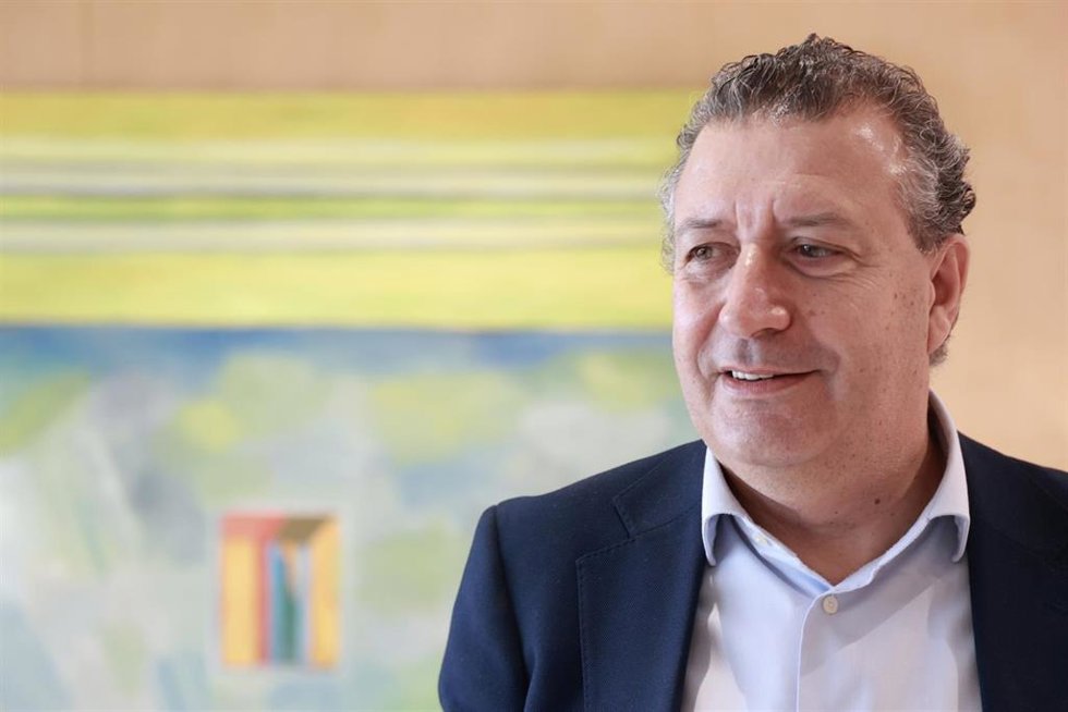 Archivo - El presidente de la Diputación de Sevilla, Javier Fernández, durante una entrevista concedida a Europa Press en una imagen de archivo.