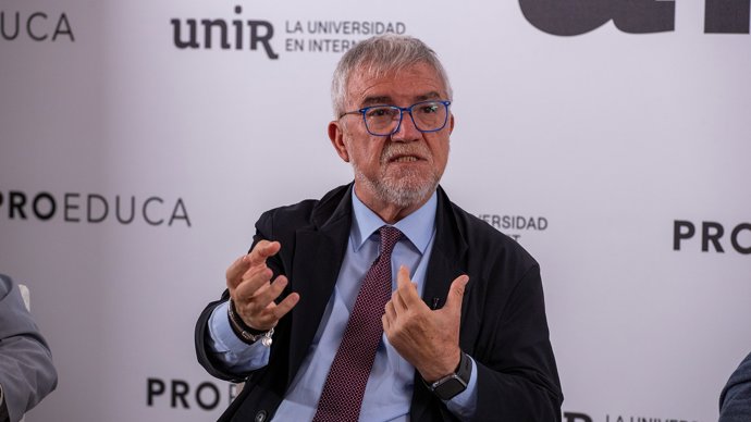 El director del BSC Mateo Valero en UNIR 
